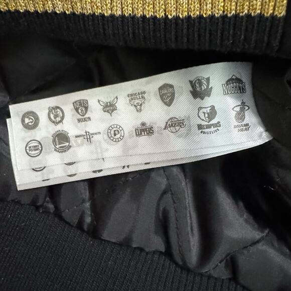 NBA UNK Chicago Bulls Black With Gold Satin Bomber Jacket Size Womens Small - Picture 6 of 6